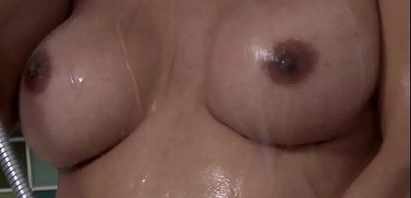  Shemale beauty rimmed and sucked in shower